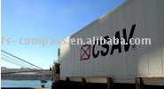 陶磁器で左舷に取るためにドアからトラックで運ぶ貨物問屋・仕入れ・卸・卸売り