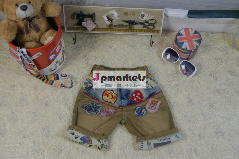 の子供のデニムショートパンツをかわいいパターンを飾る問屋・仕入れ・卸・卸売り