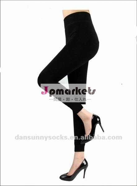 冬のためのとかされた綿のleggingか、またはタイツを編んでいる女性問屋・仕入れ・卸・卸売り