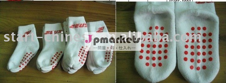 ファッション赤い照明と白のベビーソックス問屋・仕入れ・卸・卸売り