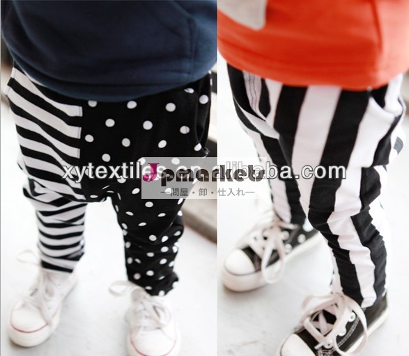 2014年春の子供の韓国版の黒と白のストライプのズボンの子供haren問屋・仕入れ・卸・卸売り