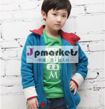 中国での衣類のファッションコート子供の男の子のブランドモデル画像を赤くし株式の上着問屋・仕入れ・卸・卸売り