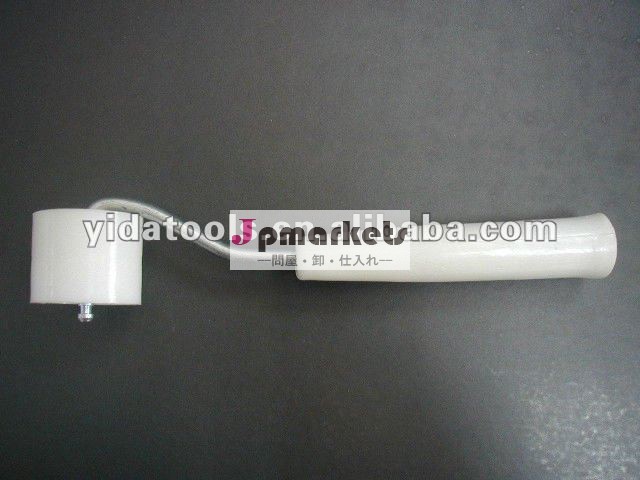 木製のハンドルが付いている壁紙の継ぎ目のローラー問屋・仕入れ・卸・卸売り