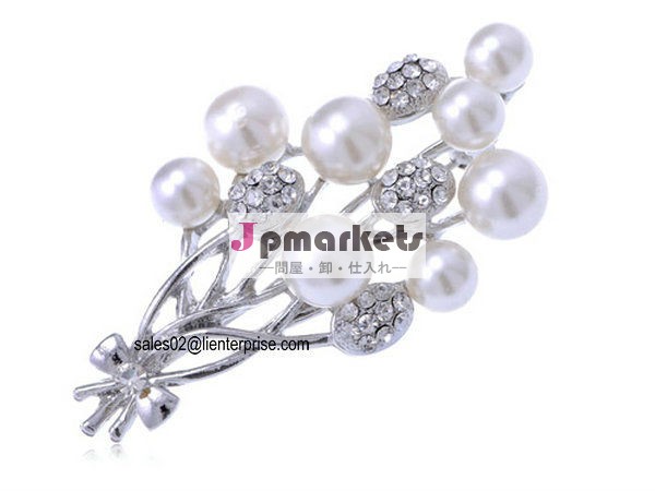 Silverstone Faux Pearl Rhinestone Encrusted Flower Bouquet Fashion Pin Brooch(B1358)問屋・仕入れ・卸・卸売り