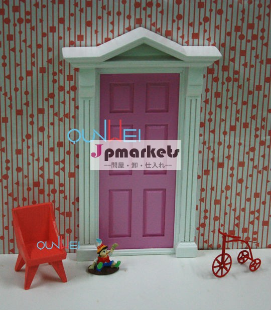 ドールハウスミニチュアのおもちゃ妖精ドア木製外装のドアを塗装のハードウェアを使用して問屋・仕入れ・卸・卸売り