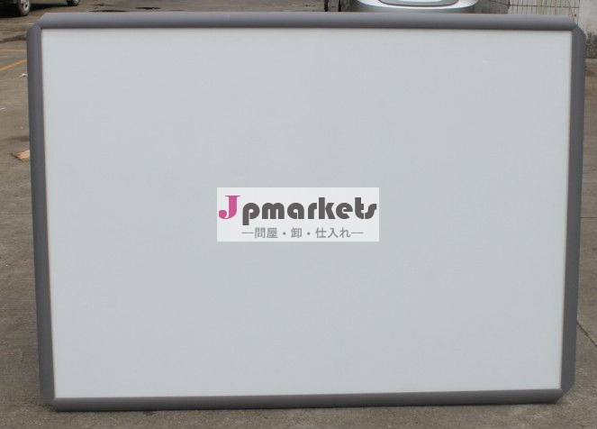 アルミフレーム付きホワイトボード82''とプラスチックコーナーファッションデザインと問屋・仕入れ・卸・卸売り