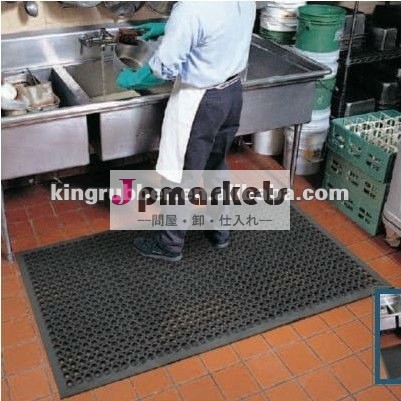 斜めの安全端が付いている黒く赤いゴム製多目的のマット問屋・仕入れ・卸・卸売り