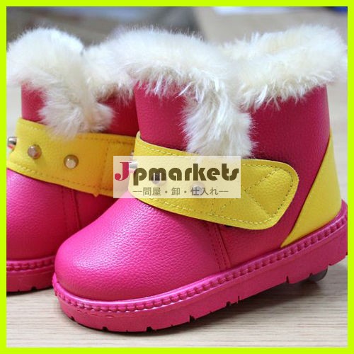 工場卸売ts10012013新しいリベットブーツ暖かい冬のハーフの女の子のブーツ問屋・仕入れ・卸・卸売り