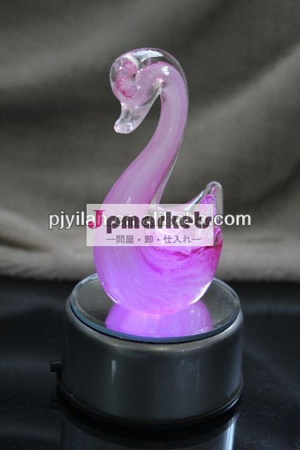 エレガントな新規性ピンク結晶釉白鳥の置物の結婚式のドアのギフト問屋・仕入れ・卸・卸売り