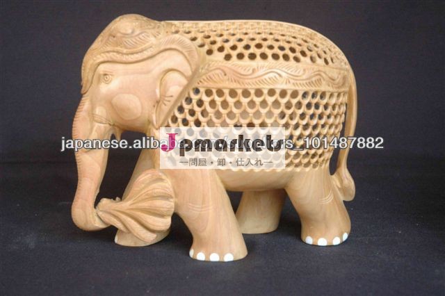 Wooden Carved Elephant Sclupture問屋・仕入れ・卸・卸売り