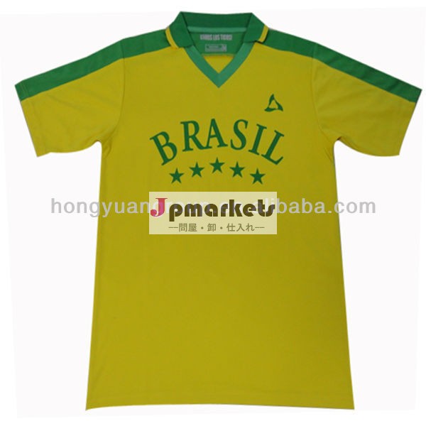 古典的な男性の2013ブラジルサッカーシャツ問屋・仕入れ・卸・卸売り