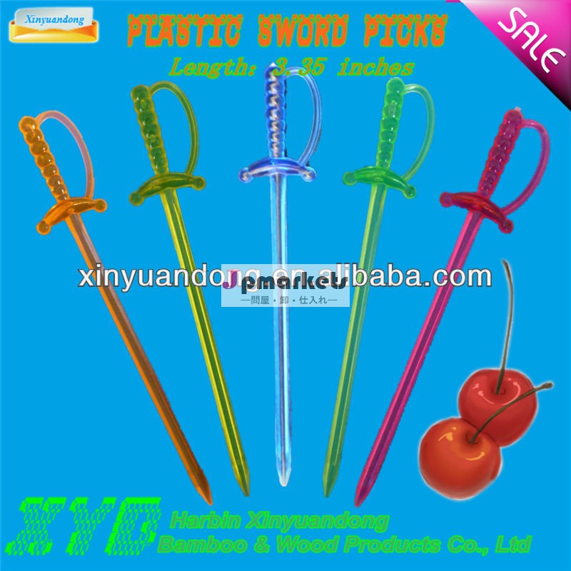 着色されたプラスチック製のフルーツピック中国製3.35インチ剣ピック、 バーのツール問屋・仕入れ・卸・卸売り