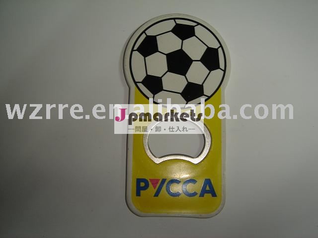 プロモーションプラスチック2014年ワードカップのサッカーのボトルオープナー問屋・仕入れ・卸・卸売り