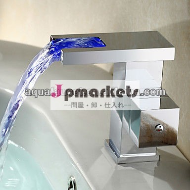 ledwaterallシングルレバーバスルームのシンクの蛇口問屋・仕入れ・卸・卸売り