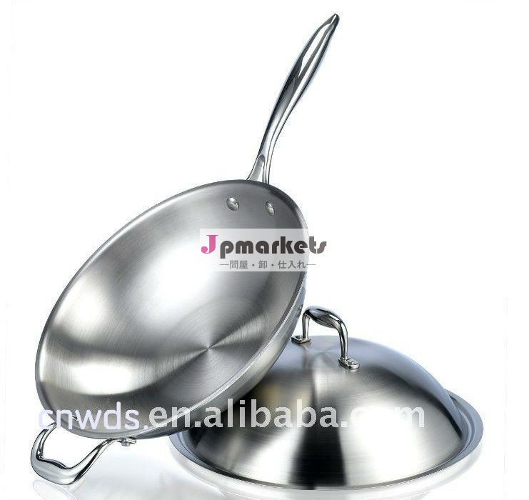 三枚重ねのステンレス製の調理器具を合成、 無煙非- スティックフライパン中華鍋問屋・仕入れ・卸・卸売り