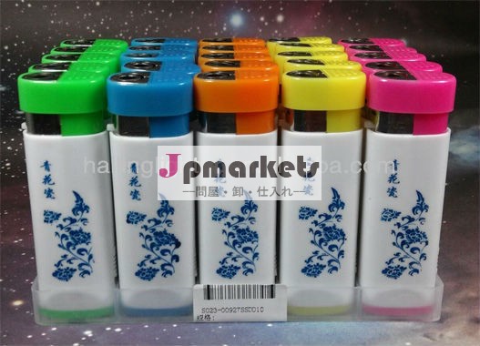 熱い販売の優美なデザインled付きライター防風プラスチックライター問屋・仕入れ・卸・卸売り