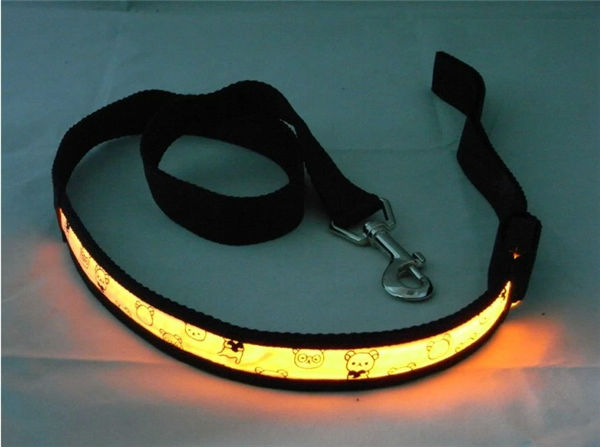 新製品2014年ledネック中国で犬のアクセサリー首輪の綱問屋・仕入れ・卸・卸売り