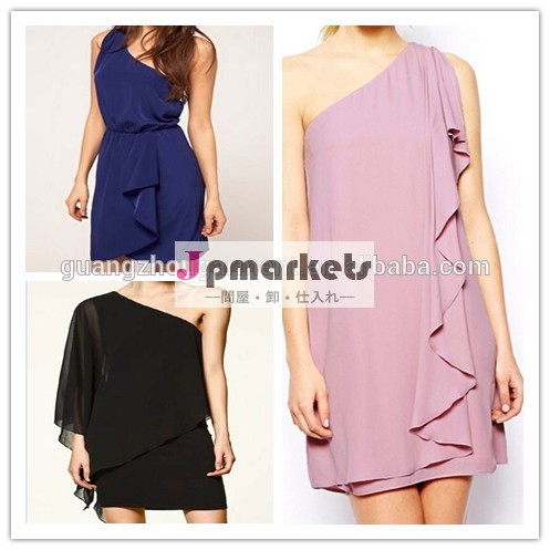 きれいな女性の片方の肩がフリルシフォンasymmetr夏の短いクラブに着ていく服バルクシフォンドレスのカクテルドレス安い問屋・仕入れ・卸・卸売り