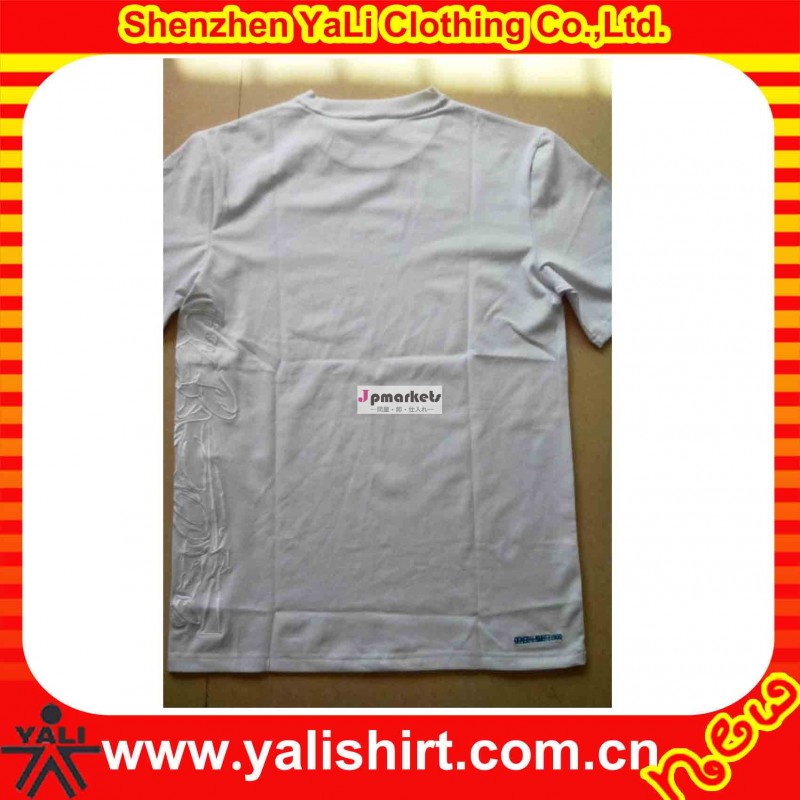 卸売ファンシーカスタマイズされたクルーネック刺しゅうで行われたtシャツ中国問屋・仕入れ・卸・卸売り