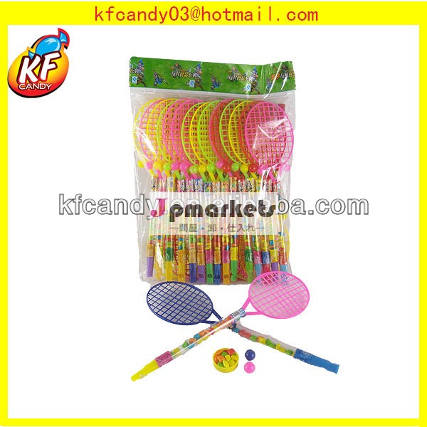 面白いプラスチックのおもちゃのテニスラケットボールおもちゃ子供用キャンディ問屋・仕入れ・卸・卸売り