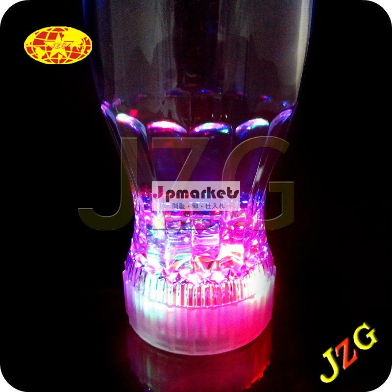 LEDのワイングラスLEDのコップはコップによって導かれるガラスの点滅のコップをつける問屋・仕入れ・卸・卸売り