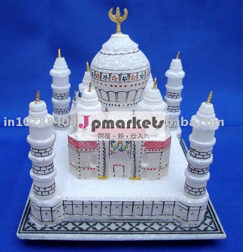 Taj大理石のMahalのレプリカのミニチュア~手は装飾的なTaj Mahalのモデル展示品の~のバレンタインのギフトの~のインド人の記念品を切り分けた問屋・仕入れ・卸・卸売り