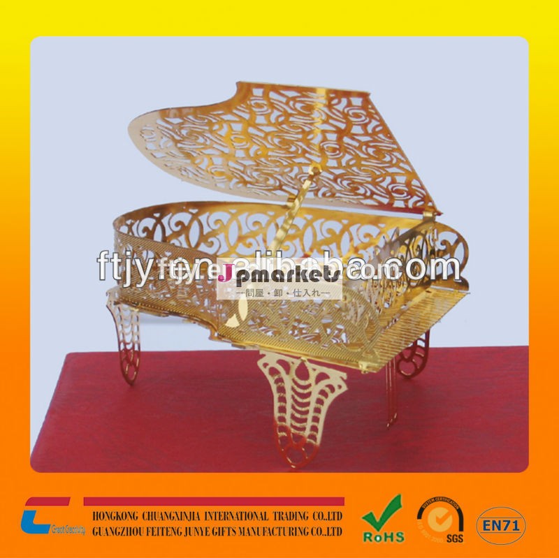 昇進のギフトの金属ピアノgolded中国工場クリスマスフェスティバルのための卸売のための最もよい価格問屋・仕入れ・卸・卸売り