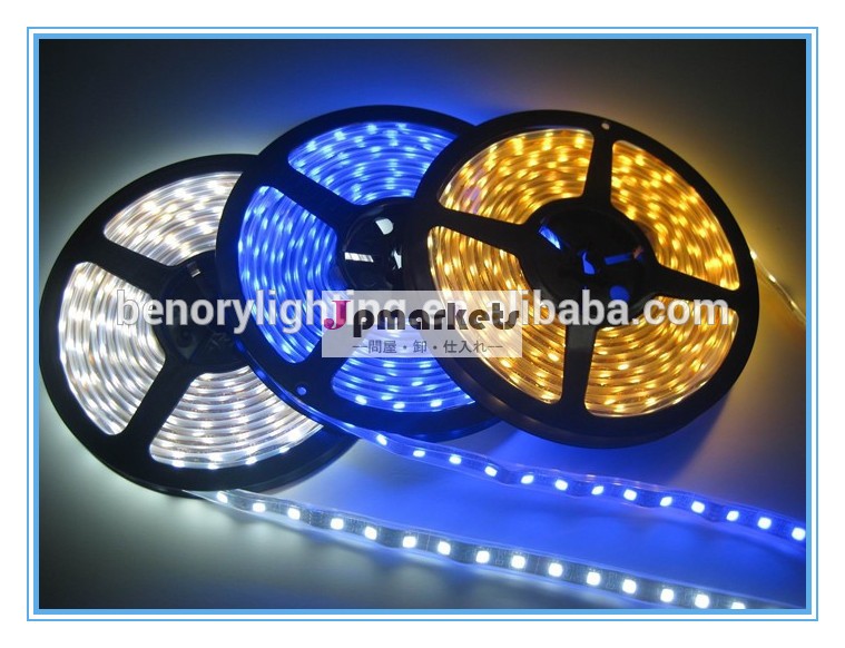 高い発光smd3528ledストリップライトウォーム白色ledストリップ工場直接問屋・仕入れ・卸・卸売り
