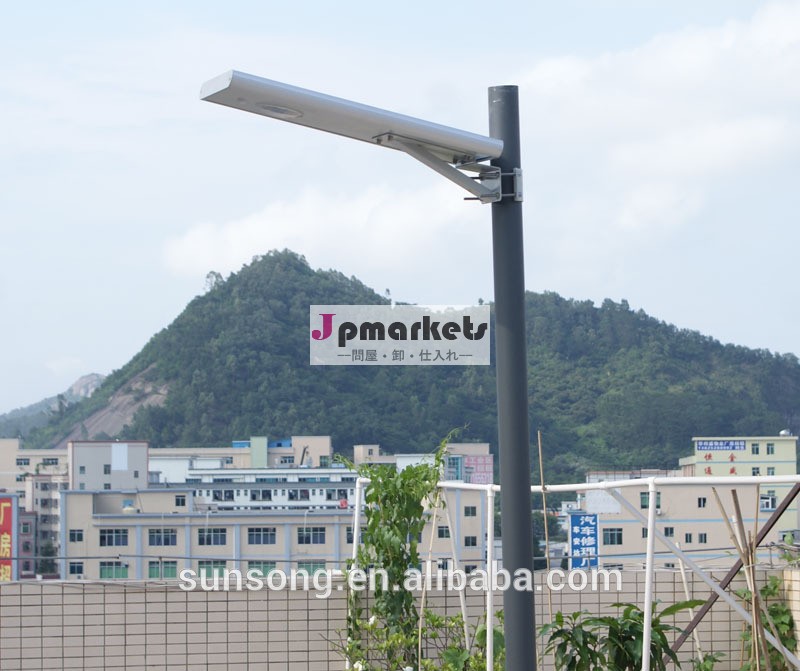 統合されたソーラーled街路灯、 オールインワン価格より安くソーラーled街路問屋・仕入れ・卸・卸売り