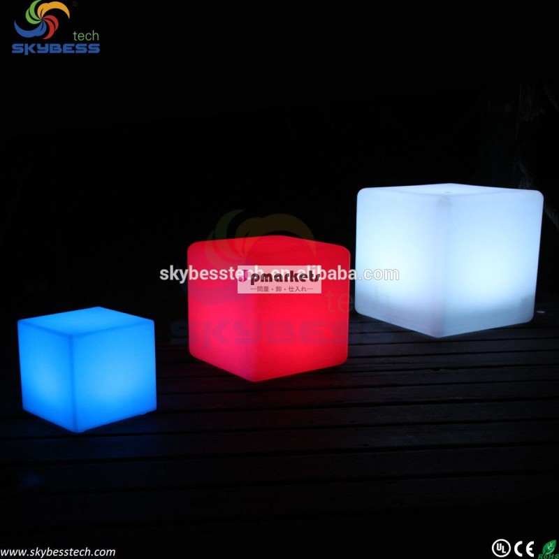 モーデンの設計ledパーティーキューブ2014年/3dledキューブ/ledキューブチェア問屋・仕入れ・卸・卸売り
