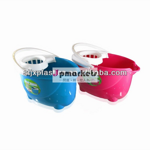 プラスチックスクイーズ水容易な流動小モップ絞り器付きバケツを問屋・仕入れ・卸・卸売り
