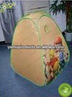 の子どもたちがテントをポップアップ問屋・仕入れ・卸・卸売り