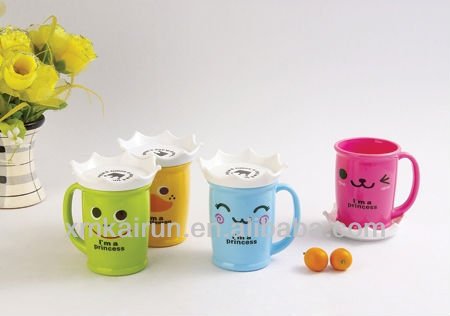 スプーン付きプラスチック製カップ-その他ドリンク関連製品問屋・仕入れ・卸・卸売り