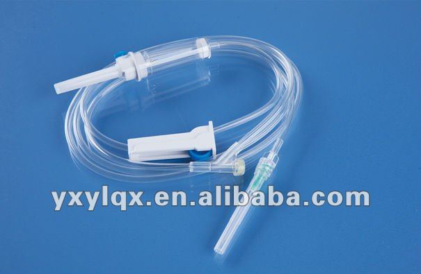 無菌の使い捨て輸液セットは中国で製造-注入及び穿刺の器械問屋・仕入れ・卸・卸売り