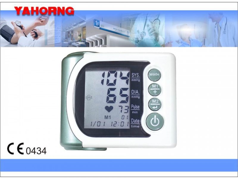 手首式血圧計/pc対応機能-血圧のモニター問屋・仕入れ・卸・卸売り