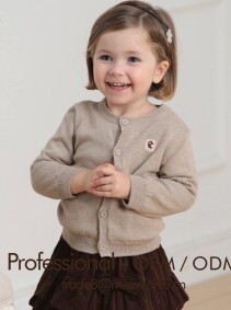 女の子のかわいい赤ちゃんのカーディガン-キッズ服　セーター問屋・仕入れ・卸・卸売り