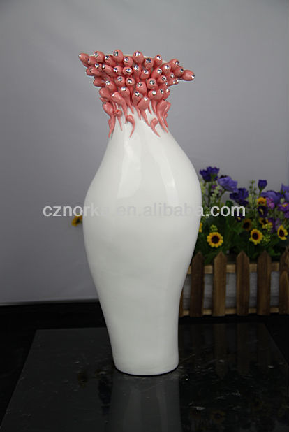 陶製の花瓶、 装飾的な花瓶、 黄金の花の花瓶-民芸品問屋・仕入れ・卸・卸売り