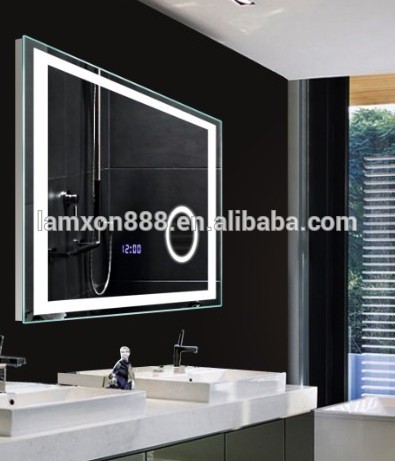 近代的なledデミスターと照らされた浴室の鏡-バスミラー問屋・仕入れ・卸・卸売り