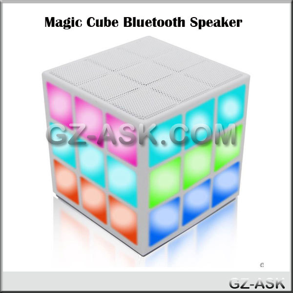 ポータブルミニスピーカーusb充電器付ledライト付魔法の立方体中国製スピーカーブルートゥース-スピーカー問屋・仕入れ・卸・卸売り