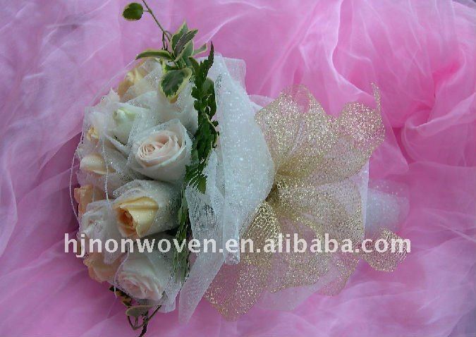 オーガンザロールまたはきらめきのギフトの包装紙を包むか、または花立場の装飾または透明な包装紙ロールを結婚するみずみずしい花-オーガンザラッピング袋問屋・仕入れ・卸・卸売り
