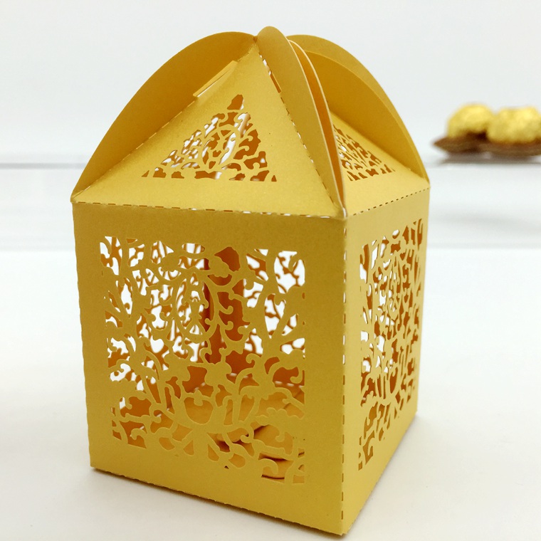 可愛くて黄色のつる紙のレーザーカット装飾的な結婚式のキャンディーボックスのチョコレート好意ボックスの赤ちゃん誕生日ギフト用の箱-梱包箱問屋・仕入れ・卸・卸売り