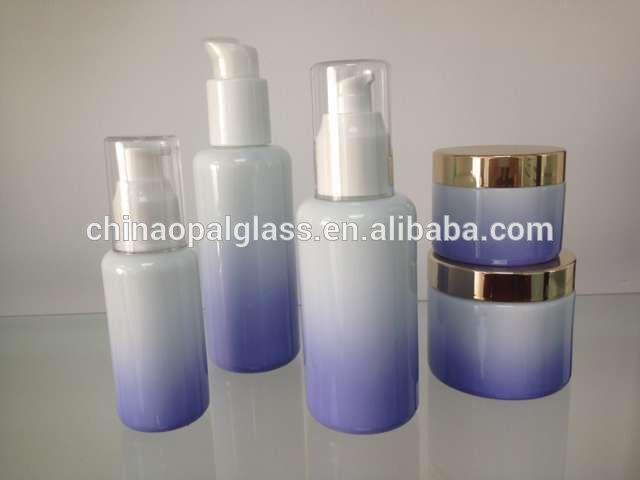 紫色のガラスボトルや瓶、紫色のローションボトルでラウンドショルダーメイドによるホワイトオパールガラス-瓶、容器類問屋・仕入れ・卸・卸売り