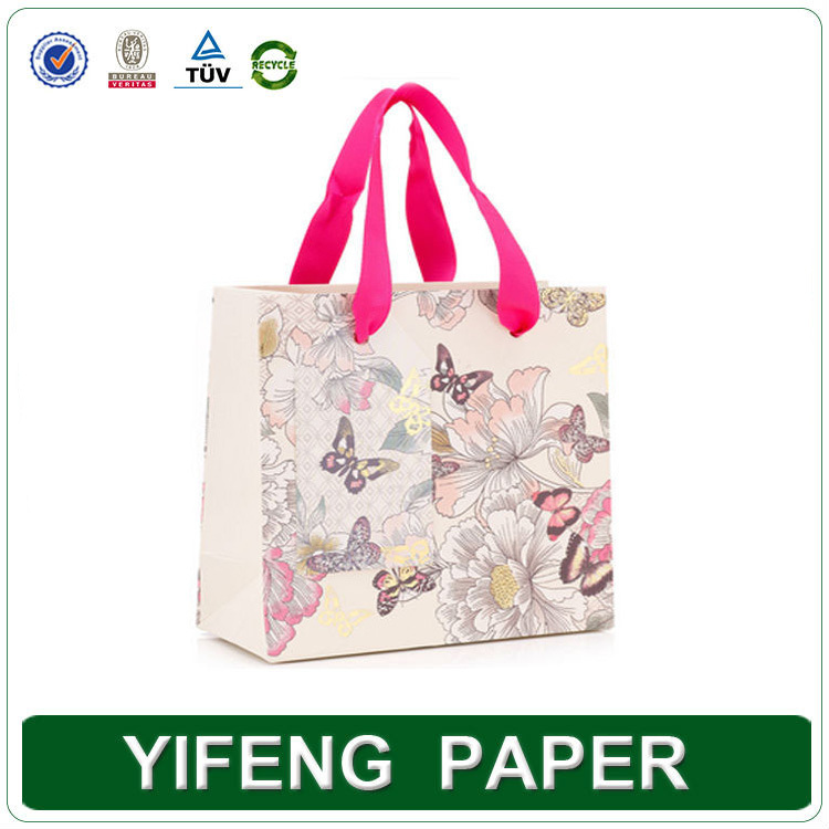 中国卸売カスタム衣服のための紙のギフトショッピングバッグ-包装袋問屋・仕入れ・卸・卸売り