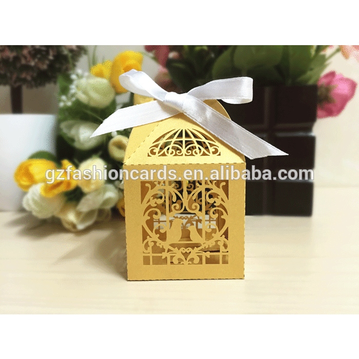 安い中空レーザーカット鳥愛キャンディーボックス結婚式の好意でリボン弓-梱包箱問屋・仕入れ・卸・卸売り