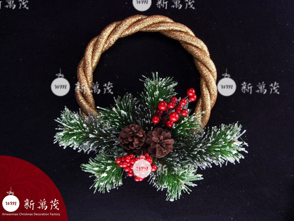 アイス10インチ松針黄金の装飾されたevaクリスマスの花輪、 果物とベリー-クリスマスデコレーション用品問屋・仕入れ・卸・卸売り