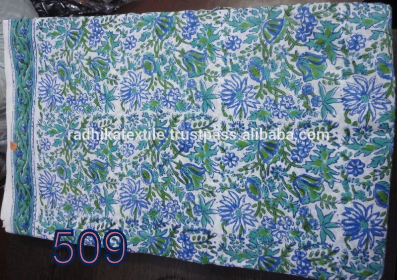 Rthcfc- 101正確な設計と印刷された綿素材を実行している繊細な花のファブリックスプリングシーズンジャイプール-織物と織物工芸問屋・仕入れ・卸・卸売り