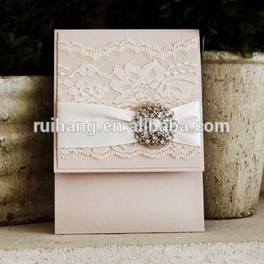 滑らかなクリームクリームhightの質レースの倍の結婚式の招待状カード-紙工芸品、ペーパークラフト問屋・仕入れ・卸・卸売り