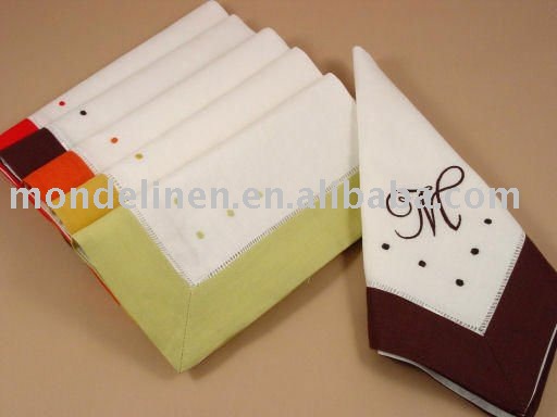 monogrammed刺繍が付いている結婚の布ナプキン-造花問屋・仕入れ・卸・卸売り