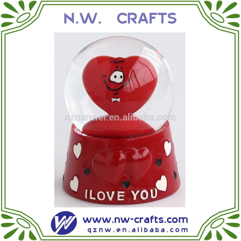 バレンタインギフトのカップルの心臓の形をしたスノードーム-民芸品問屋・仕入れ・卸・卸売り