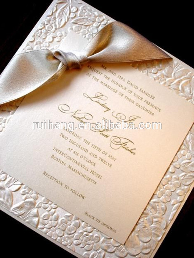 ゴージャス&エレガントな白エンボス結婚式招待状でゴールデンリボン-造花問屋・仕入れ・卸・卸売り
